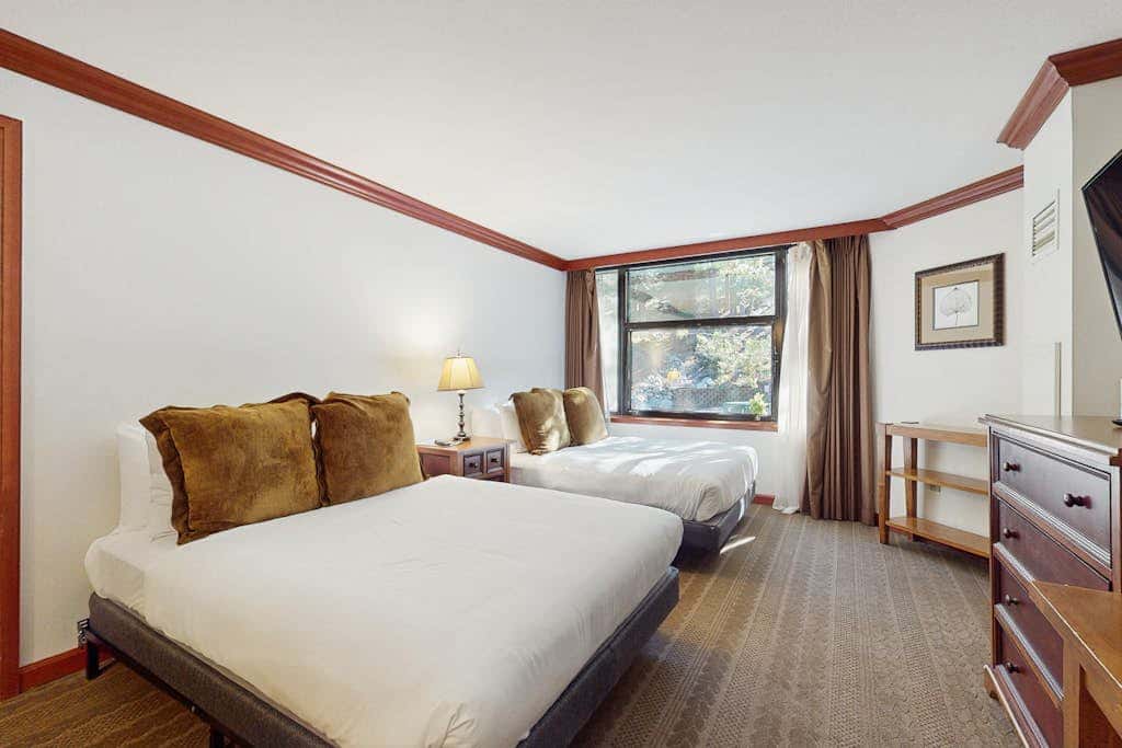 Ski-in/ski-out third-floor studio with free WiFi & access to resort amenities