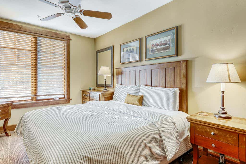 Ideal Mountain Getaway Near the Lifts with Private Balcony, Free WiFi & Fireplace
