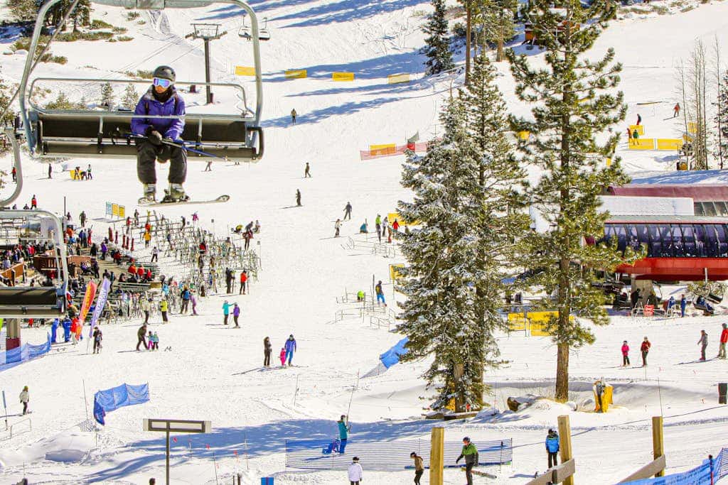 Lofted Mountain Escape with Free WiFi, Shared Pool & Hot Tub, Golf & Skiing Nearby