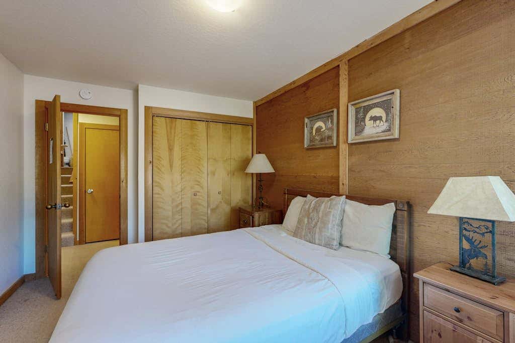 Bright Corner Condo with Northstar Views - Easy Access to Village