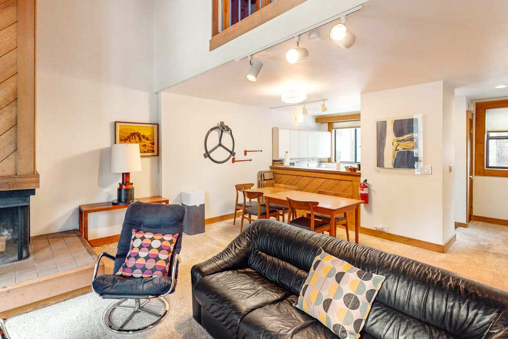 3BR Townhome in Northstar - Shuttle to slopes