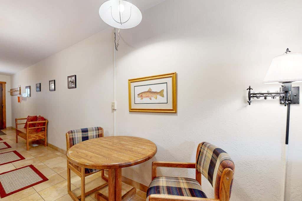 Ski Trails Condo - Pool & Hot Tub, 200' to Slopes - Near Restaurants & Shops