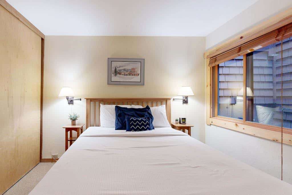 Ski Trails Condo - Pool & Hot Tub, 200' to Slopes - Near Restaurants & Shops