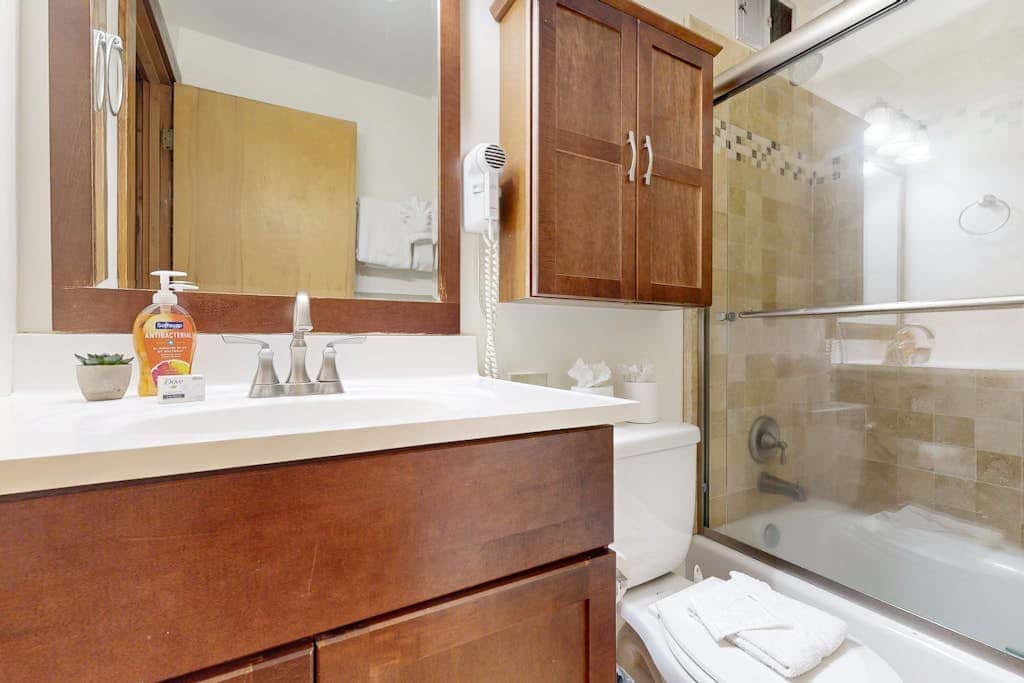 Ski Trails Condo - Pool & Hot Tub, 200' to Slopes - Near Restaurants & Shops
