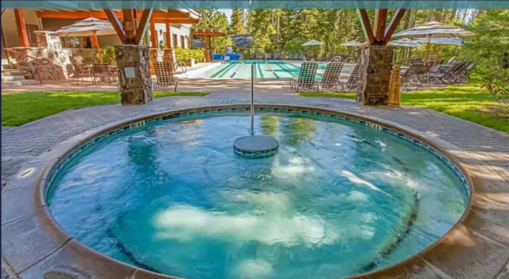 Ski Trails Condo - Pool & Hot Tub, 200' to Slopes - Near Restaurants & Shops