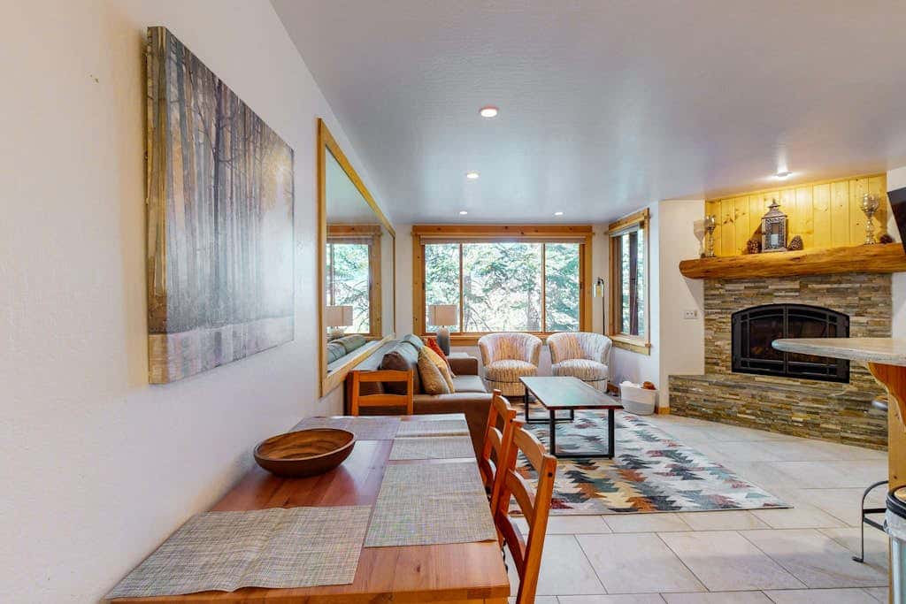 Remodeled Ski-In - Ski-Out Coyote Fork Retreat with Pools & Hot Tubs