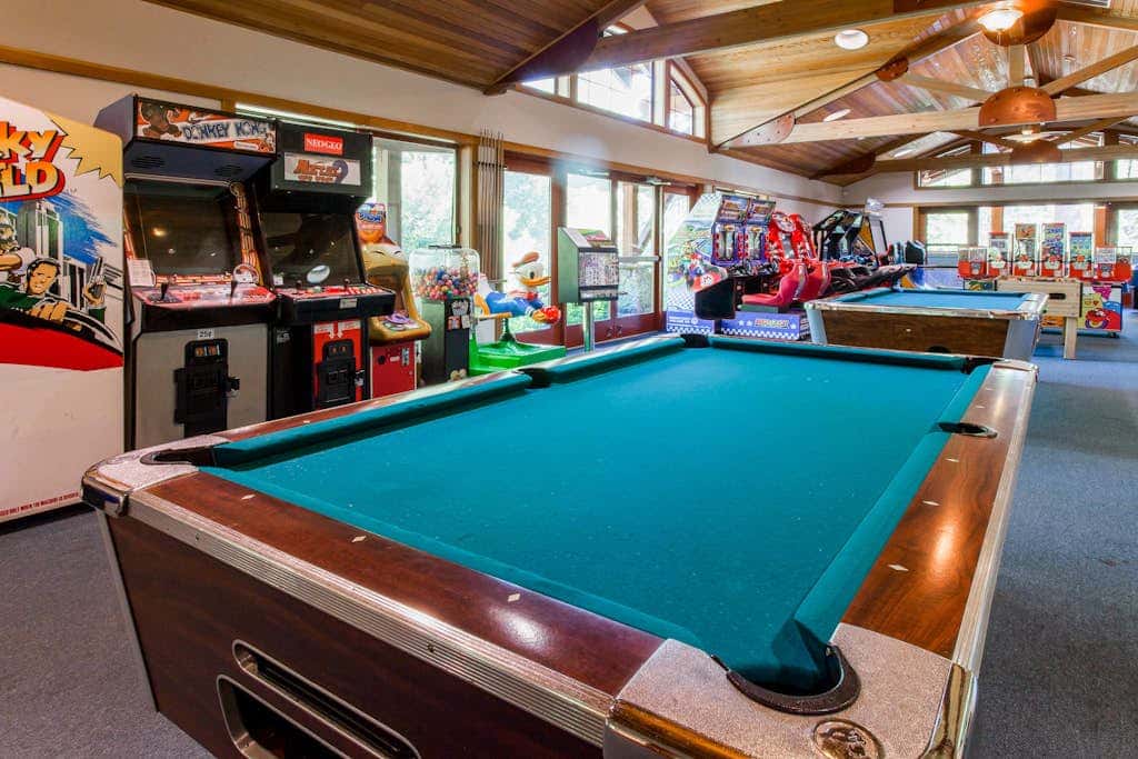 Remodeled Ski-In - Ski-Out Coyote Fork Retreat with Pools & Hot Tubs