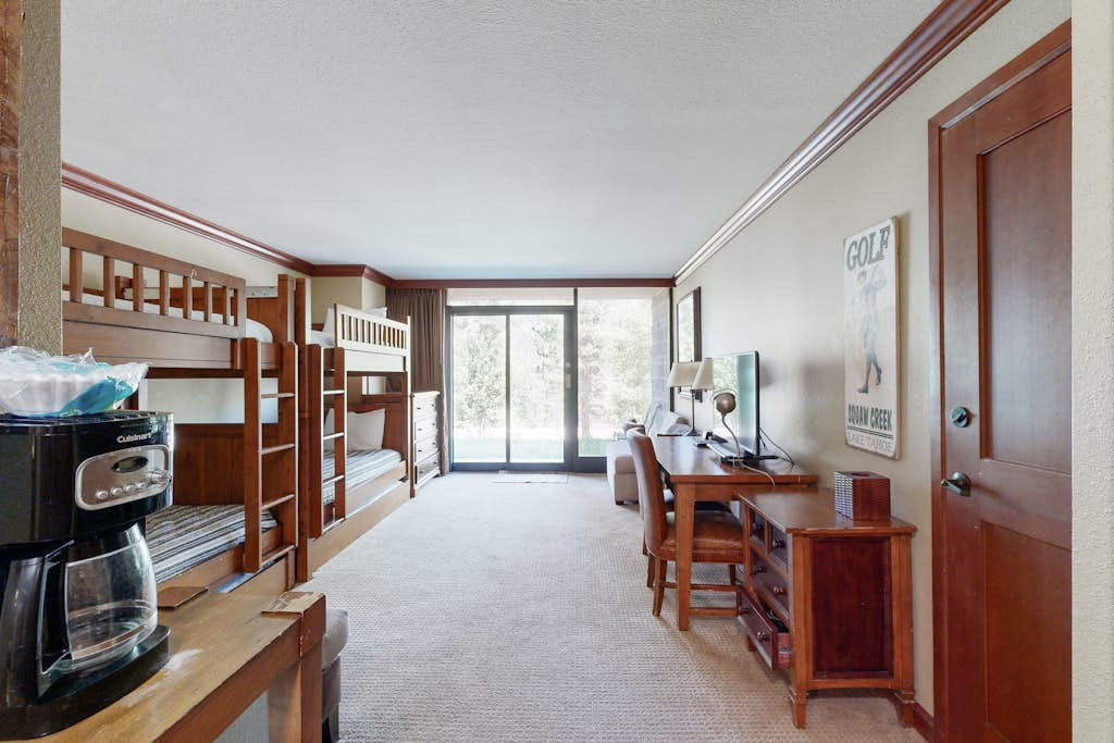 Everline Resort & Spa - ski-in&ski-out studio, pools, ice rink, gym, & tennis