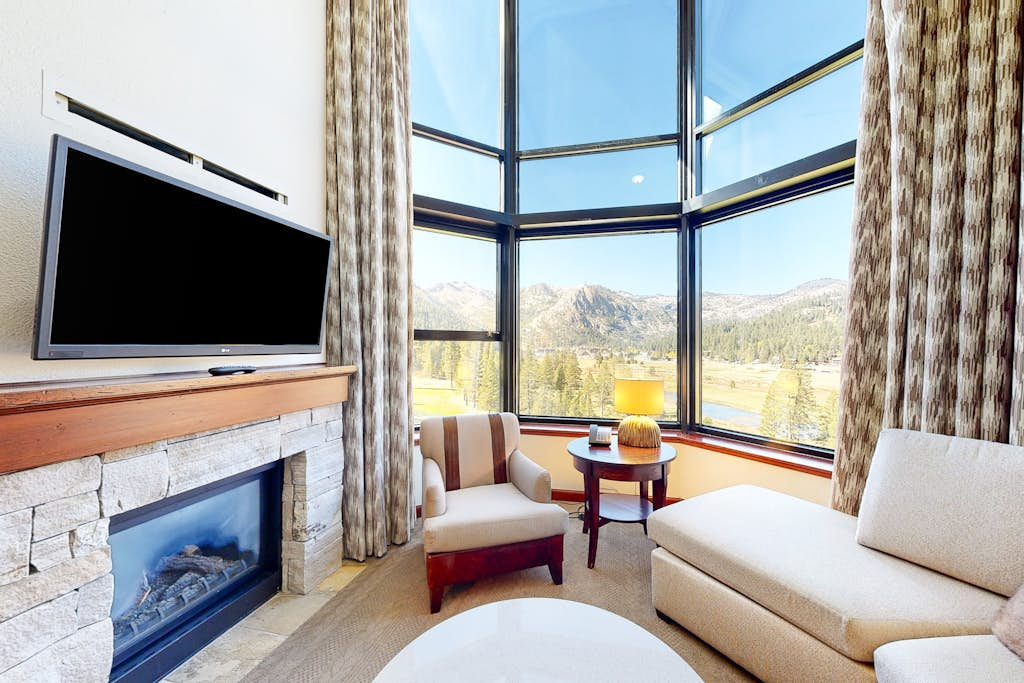 Everline Resort & Spa - luxe ski-in/ski-out condo with fireplace, pools, & gym
