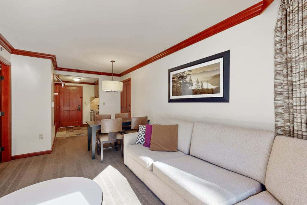 Ski-in-ski-out condo in the Everline Resort & Spa - pools, hot tubs, & gym