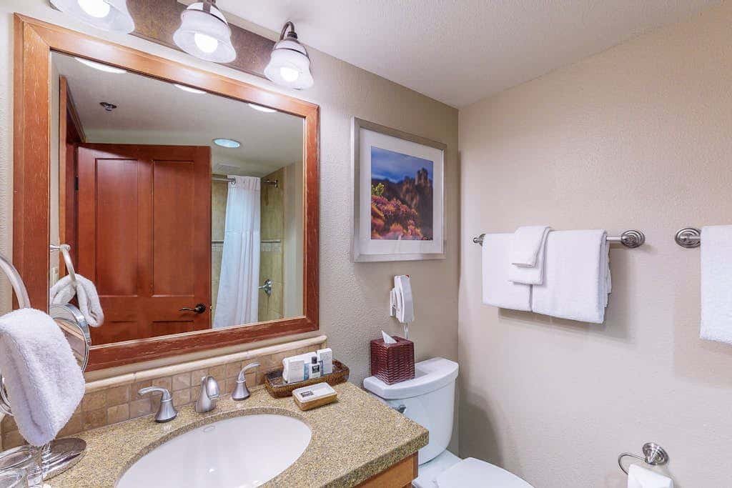 Everline Resort & Spa - Ski-in-ski-out suite with heated pools & hot tub