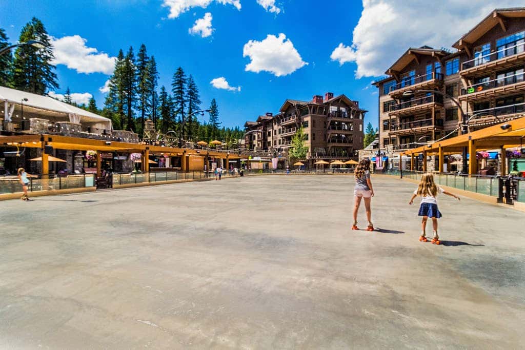 Resort studio with balcony, pool & hot tub access & free ski shuttle