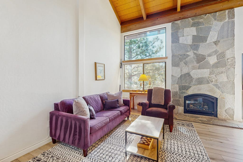 All-Season Getaway - Rec Center with Pools, Hot Tub, Tennis - 1 Mile to Lifts