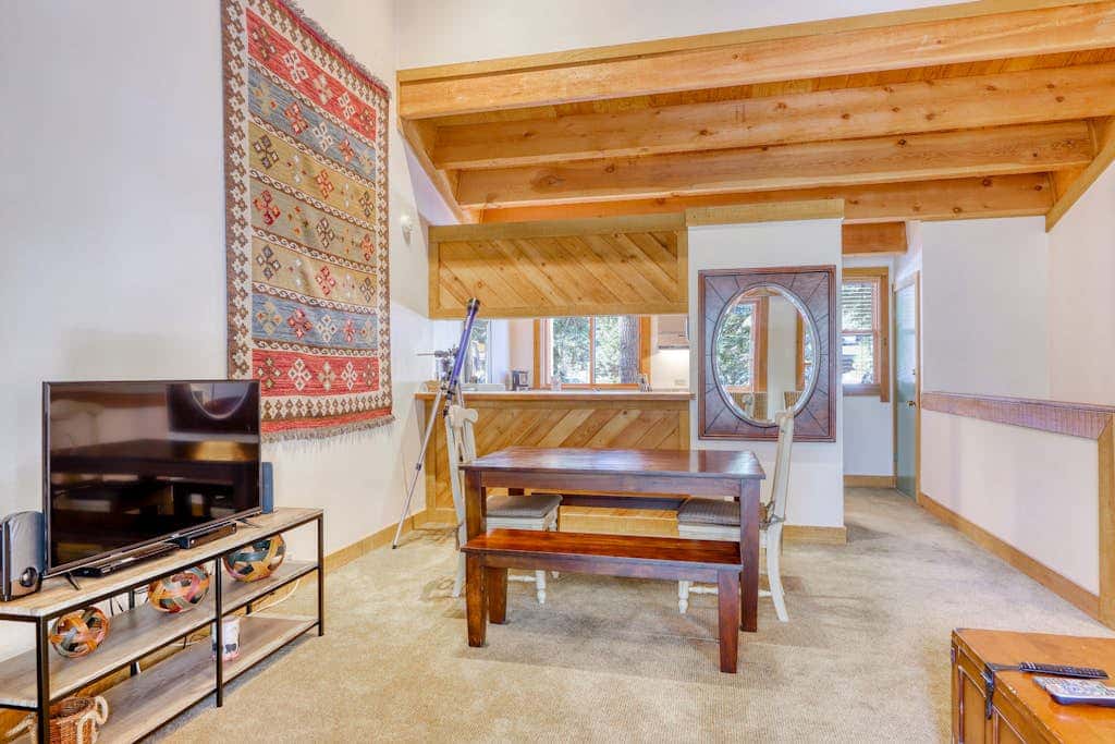 Cozy Northstar Mountain Retreat