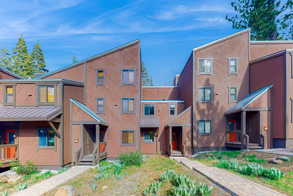 near Kings Beach & Northstar Village with balcony
