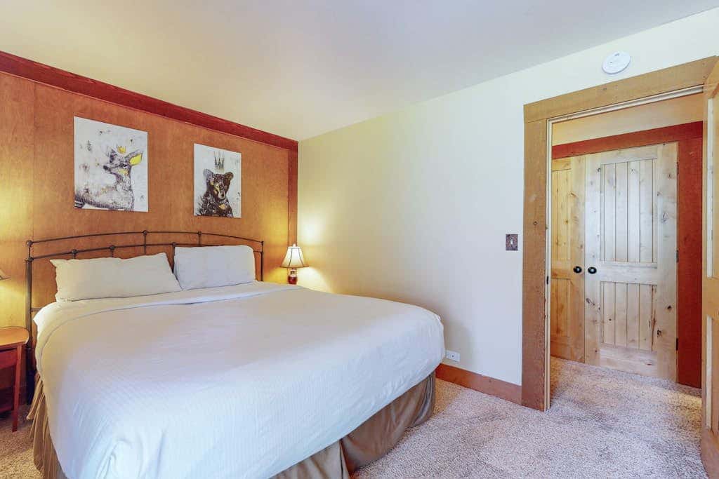 near Kings Beach & Northstar Village with balcony