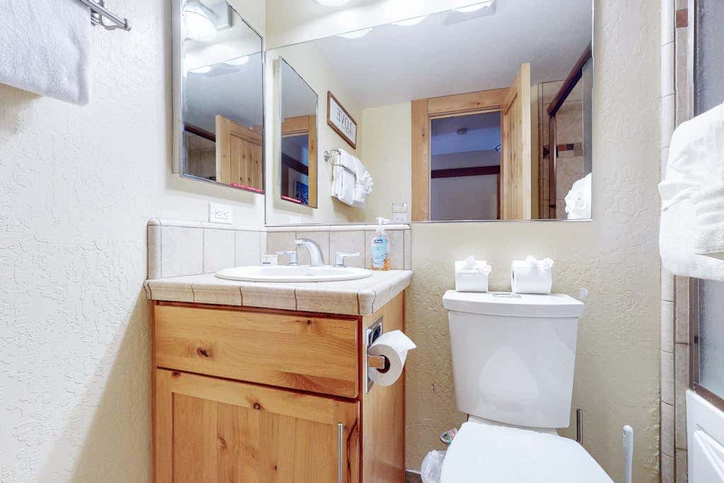 near Kings Beach & Northstar Village with balcony