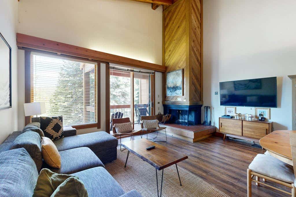Sophisticated Gold Bend Getaway | Fireplace | Free Ski Shuttle, Pool, Hot Tub