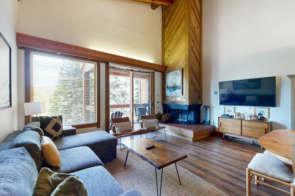Sophisticated Gold Bend Getaway | Fireplace | Free Ski Shuttle, Pool, Hot Tub