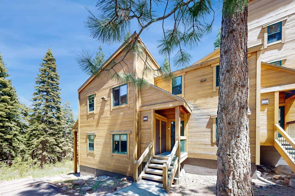 Sophisticated Gold Bend Getaway | Fireplace | Free Ski Shuttle, Pool, Hot Tub