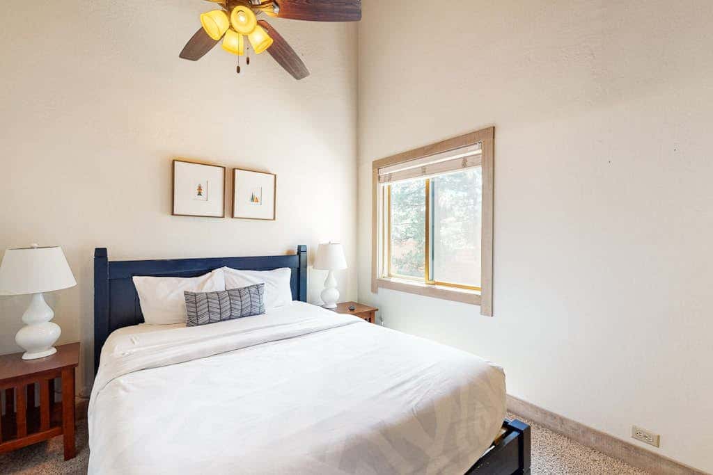 Gold Bend Condo - New Kitchen & Fireplace - Free Door-to-Lifts Ski Shuttle
