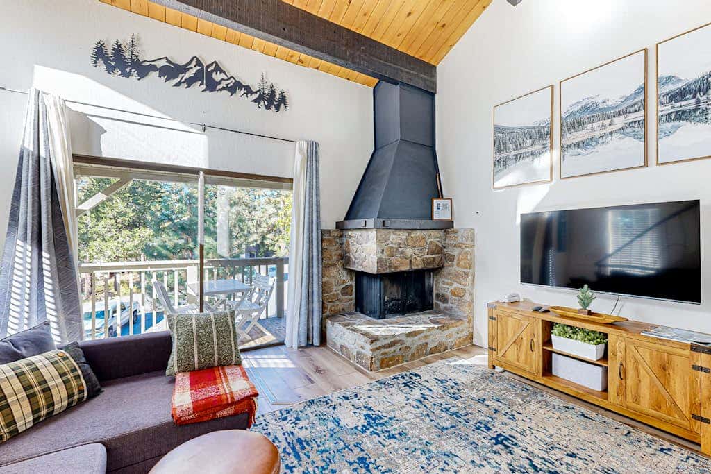 Beautiful condo with modern appliances, two decks, and shared pool