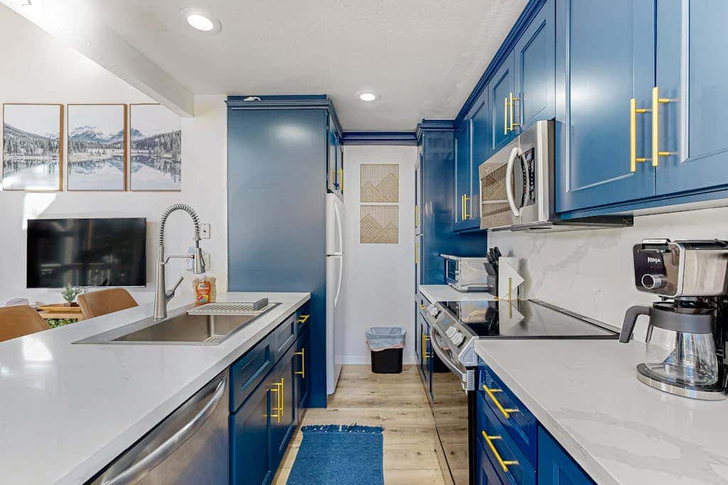 Beautiful condo with modern appliances, two decks, and shared pool