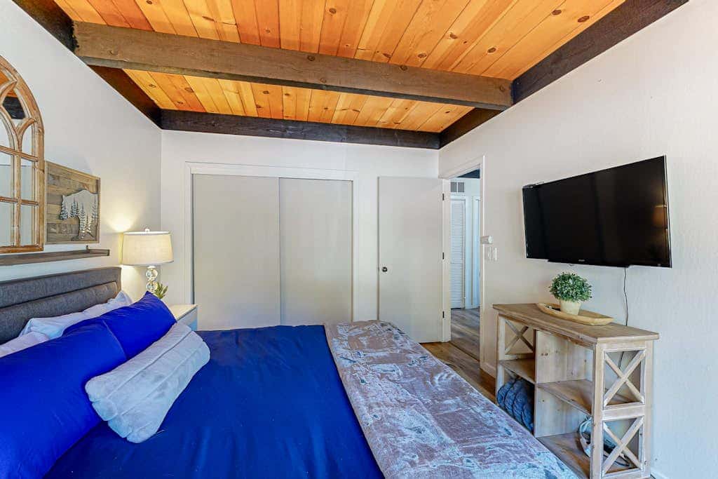 Beautiful condo with modern appliances, two decks, and shared pool
