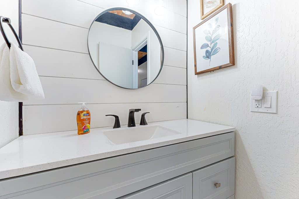 Beautiful condo with modern appliances, two decks, and shared pool