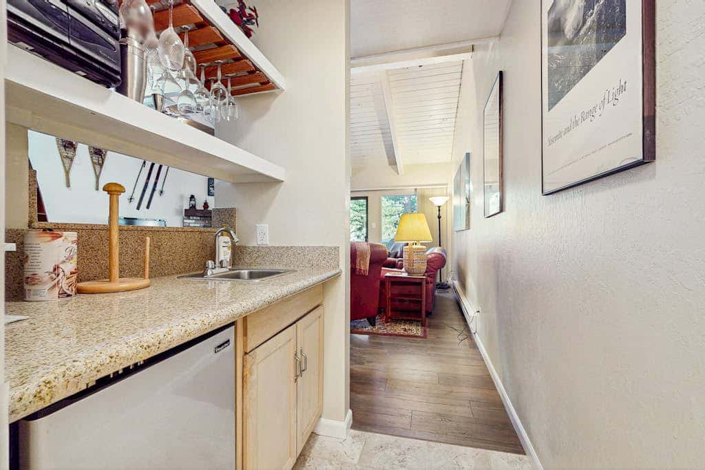 Spacious Condo with Fireplace, Deck, Wet Bar, Pool, Free Shuttle to Ski Resort