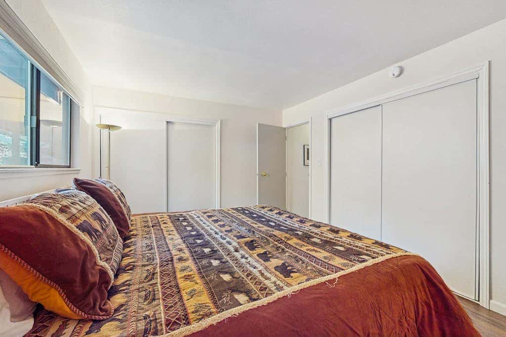 Spacious Condo with Fireplace, Deck, Wet Bar, Pool, Free Shuttle to Ski Resort