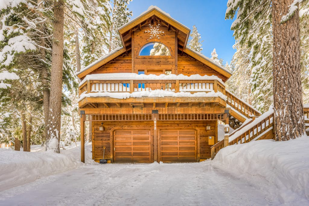 Fun home with foosball table - near on-site golf, pools & hot tub