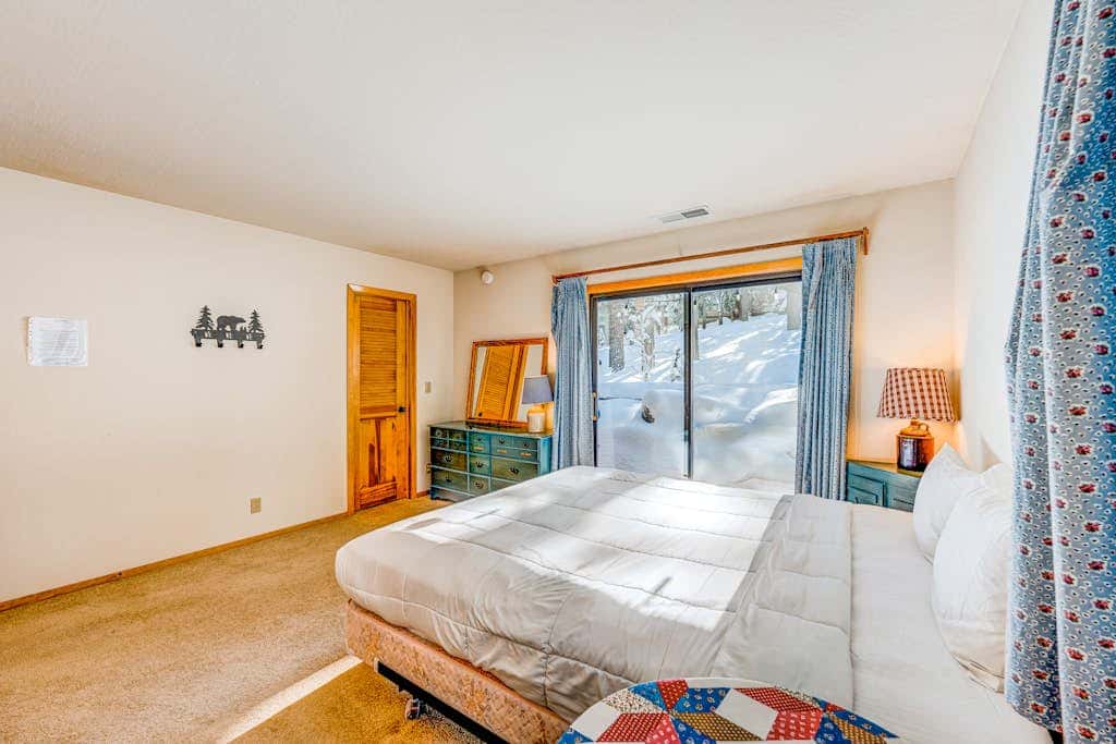 Fun home with foosball table - near on-site golf, pools & hot tub
