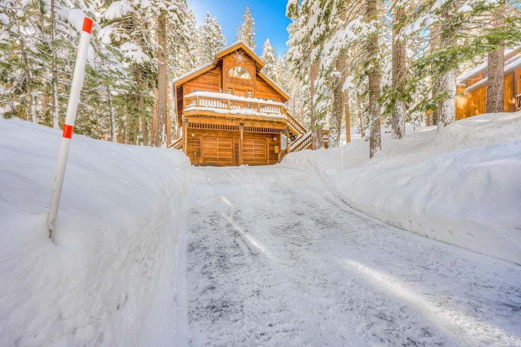 Fun home with foosball table - near on-site golf, pools & hot tub