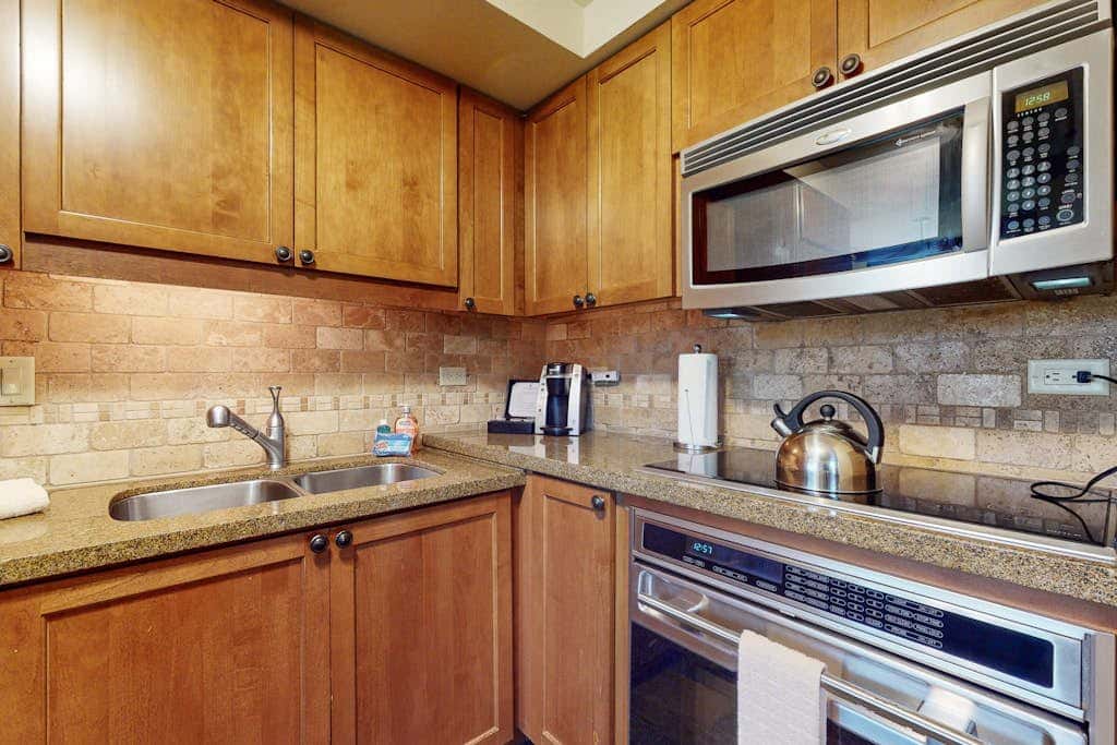 Everline Resort & Spa Ski-in-ski-out condo with elevator, pool, hot tub, & spa