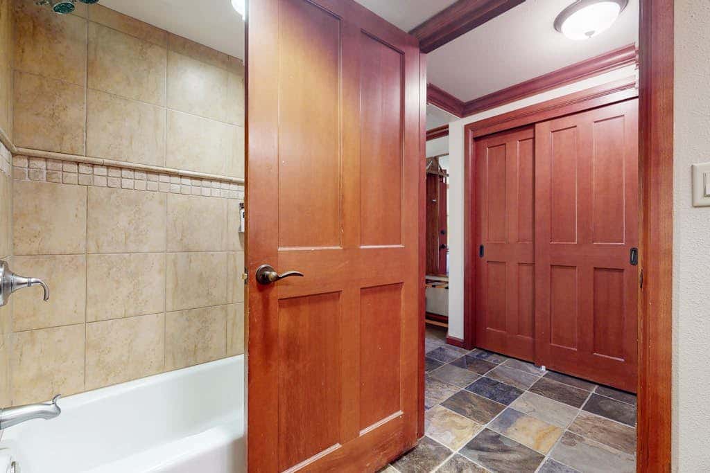 Everline Resort & Spa Ski-in-ski-out condo with elevator, pool, hot tub, & spa