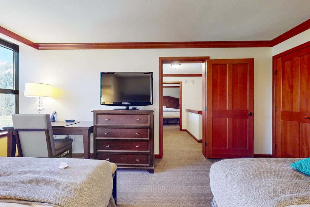 Everline Resort & Spa Ski-in-ski-out condo with elevator, pool, hot tub, & spa