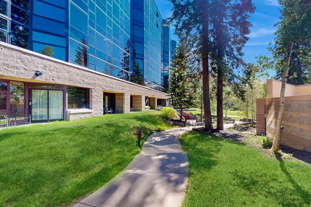 Everline Resort & Spa Ski-in-ski-out condo with elevator, pool, hot tub, & spa