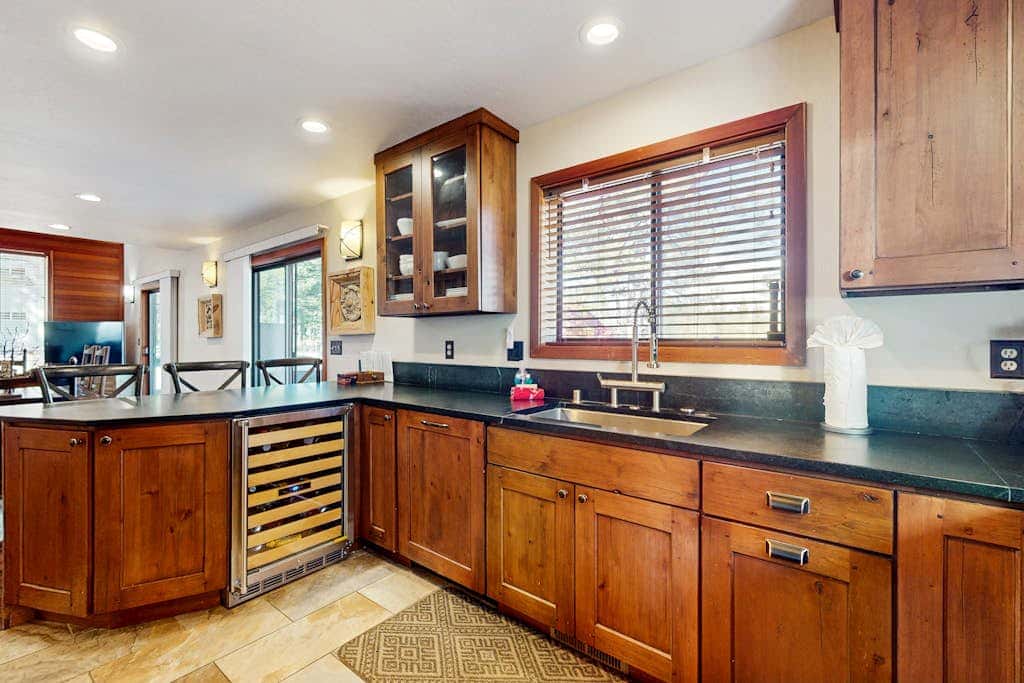 Remodeled house with private hot tub, pool access, tennis, & Ping-Pong