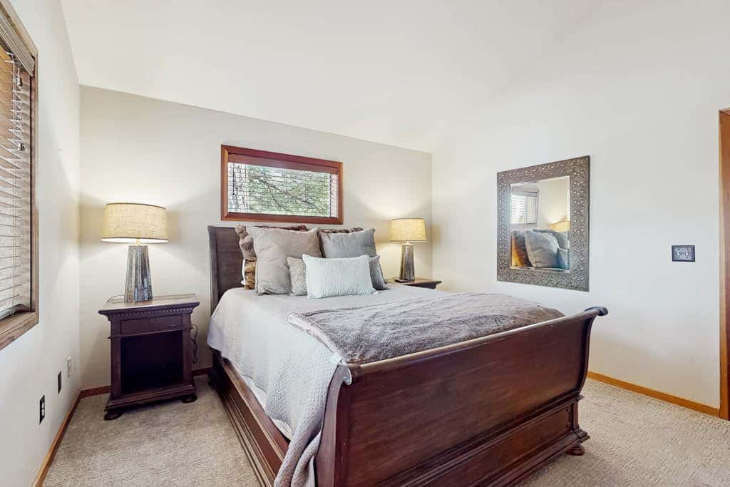 Remodeled house with private hot tub, pool access, tennis, & Ping-Pong