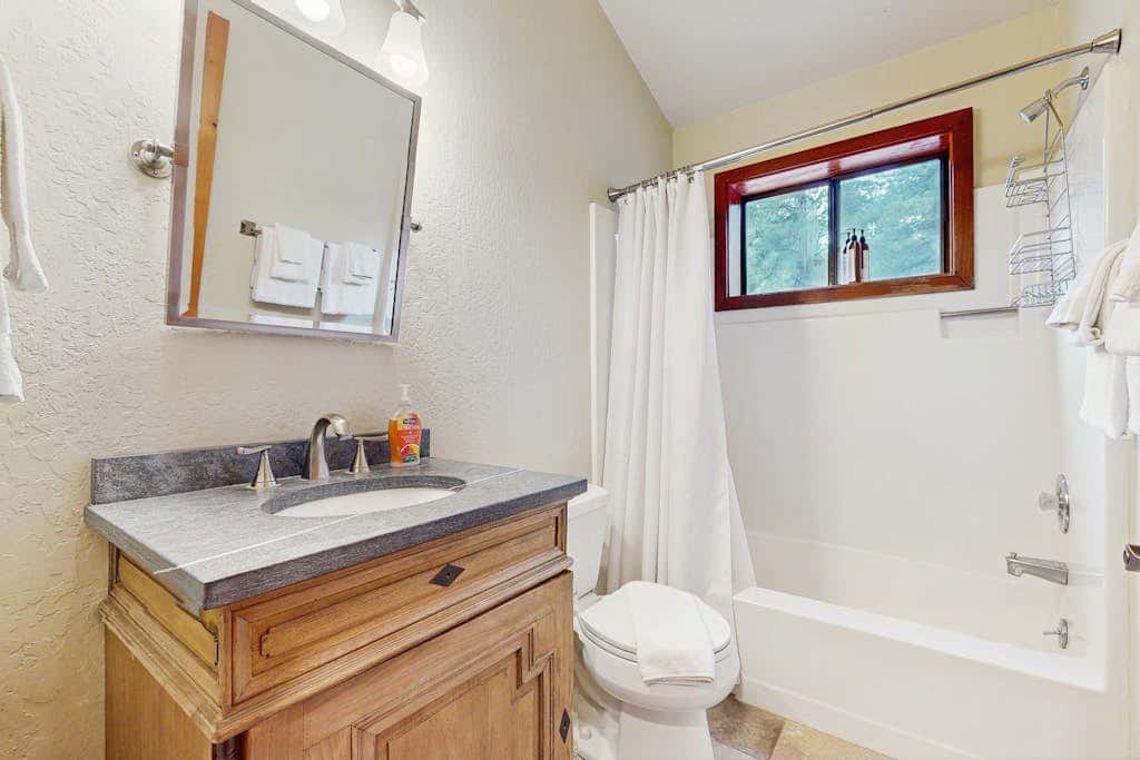 Remodeled house with private hot tub, pool access, tennis, & Ping-Pong