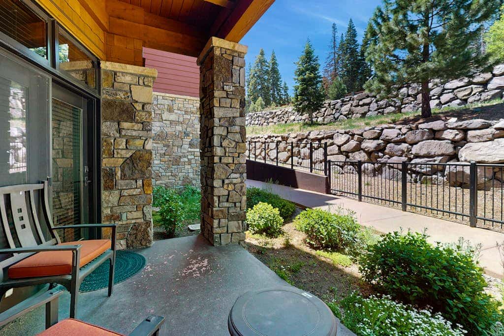 Ski-in-ski-out, ground-floor condo with fireplace, patio, shared pool & hot tub