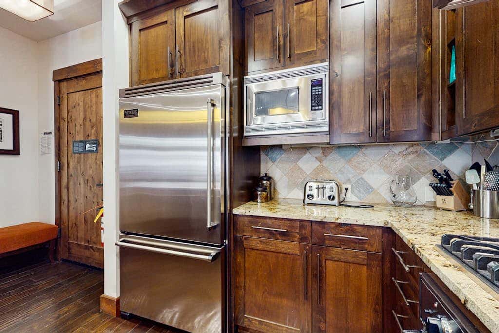 Ski-in-ski-out, ground-floor condo with fireplace, patio, shared pool & hot tub