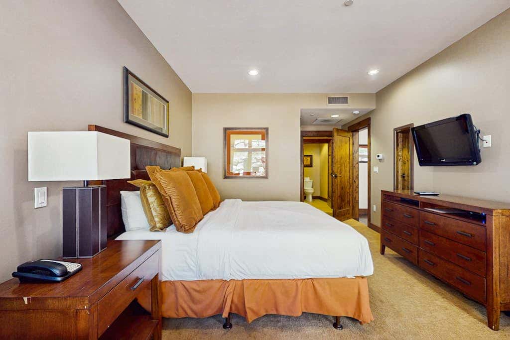 Ski-in-ski-out, ground-floor condo with fireplace, patio, shared pool & hot tub