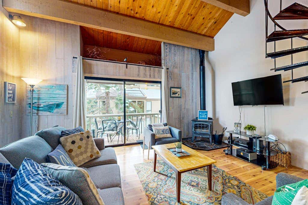 Family-Friendly Condo with Pool, Tennis, Deck & Walk to Beach Access