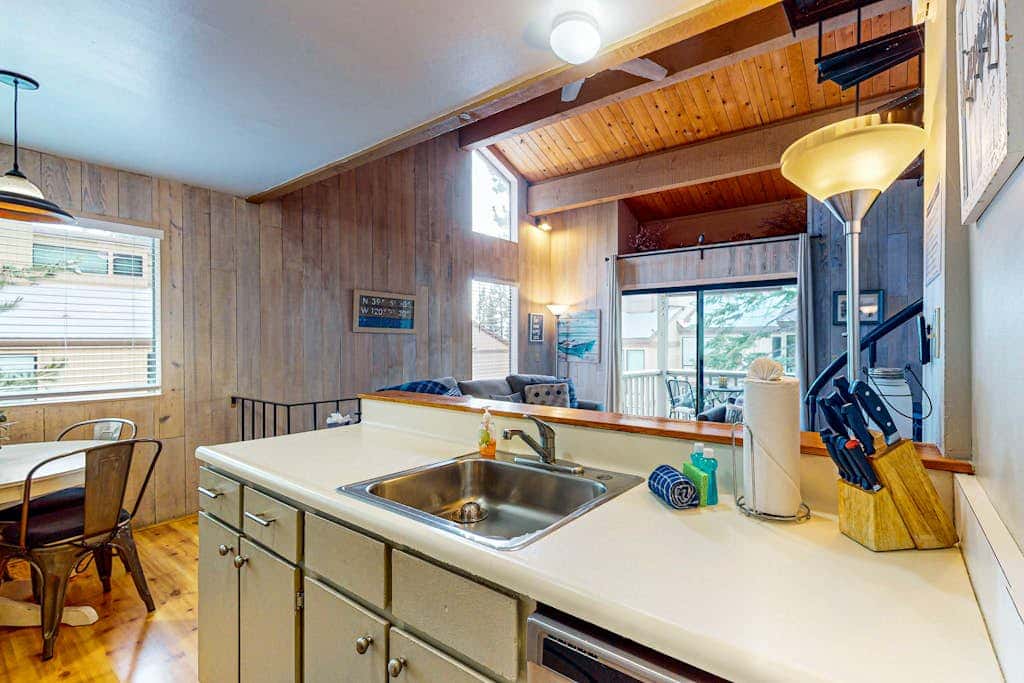 Family-Friendly Condo with Pool, Tennis, Deck & Walk to Beach Access