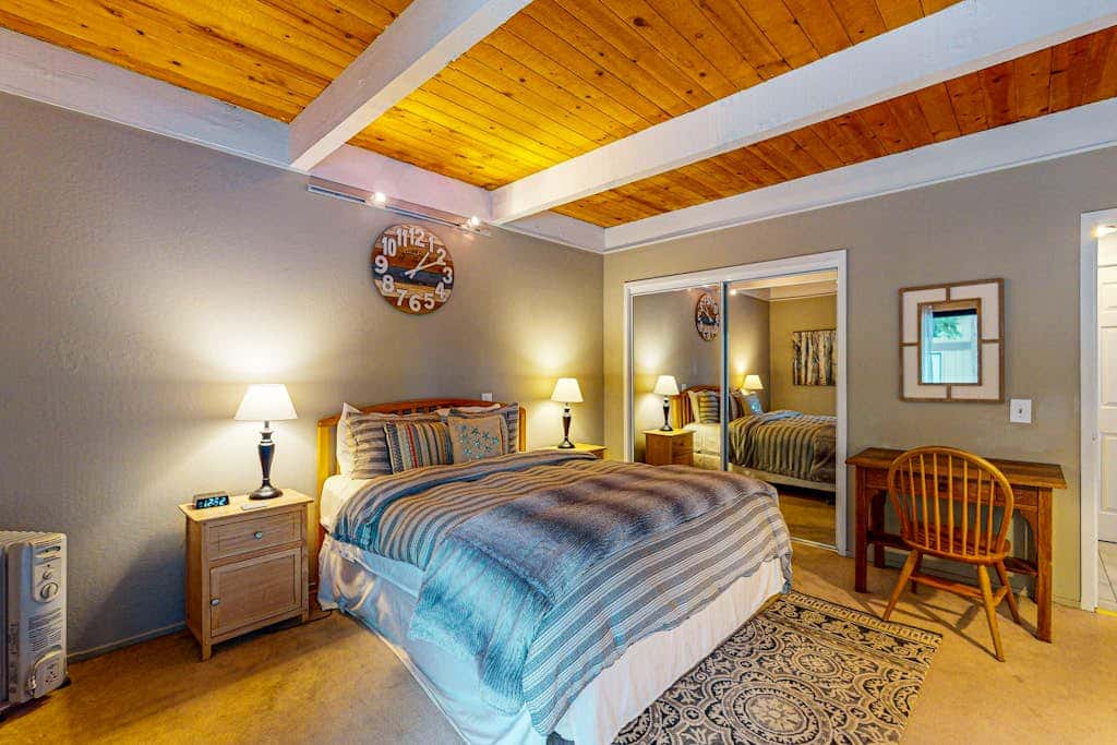 Family-Friendly Condo with Pool, Tennis, Deck & Walk to Beach Access