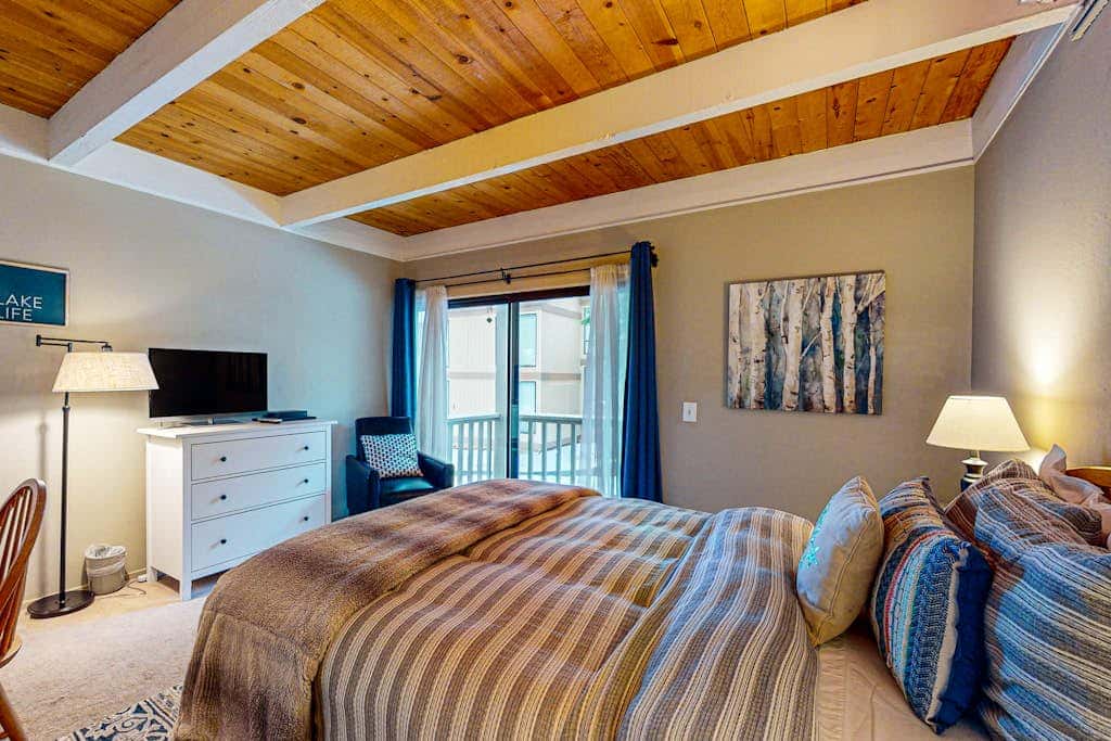 Family-Friendly Condo with Pool, Tennis, Deck & Walk to Beach Access