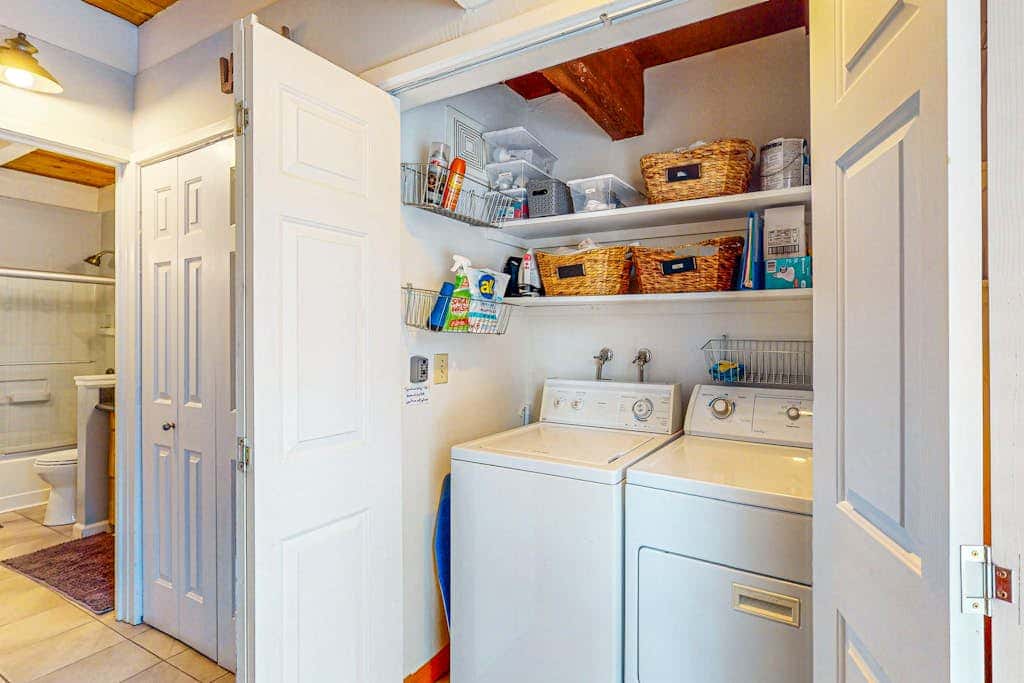 Family-Friendly Condo with Pool, Tennis, Deck & Walk to Beach Access
