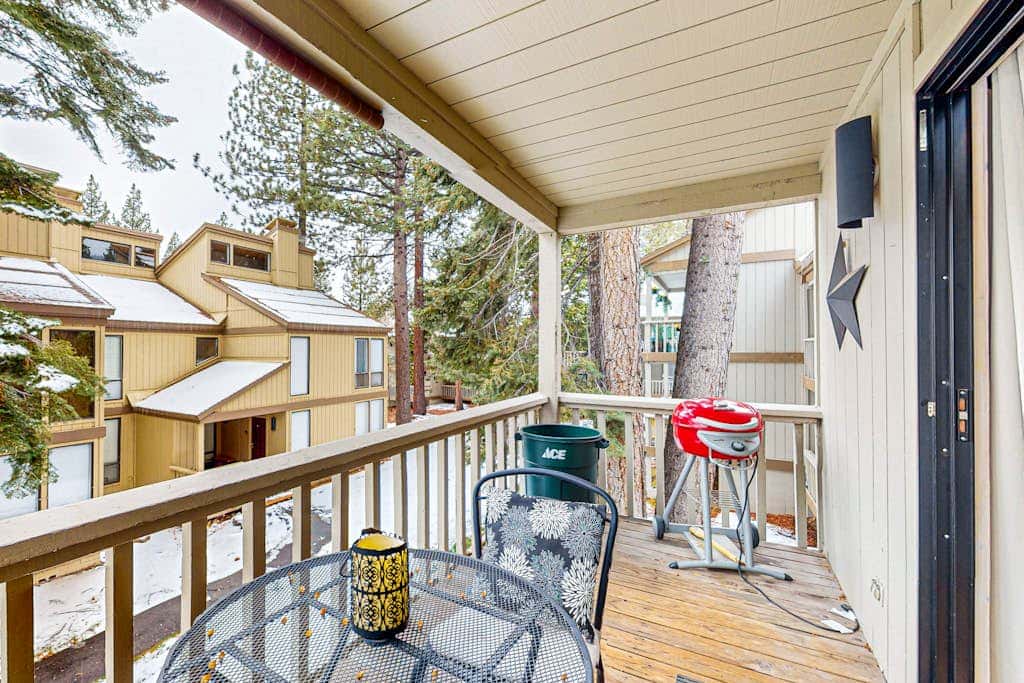 Family-Friendly Condo with Pool, Tennis, Deck & Walk to Beach Access